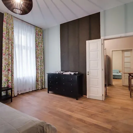 Apartment Welcoming In The Heart Of *