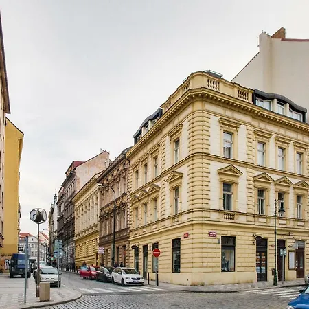 Apartment Welcoming In The Heart Of Prag
